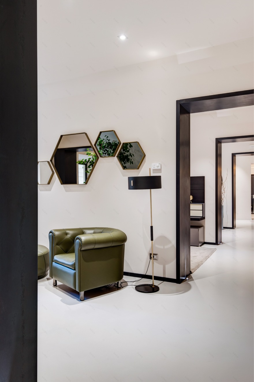 波尔特罗纳·弗劳展厅-36