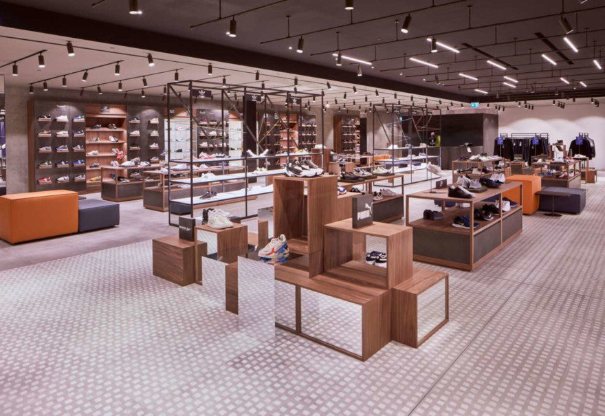 Rinascente Torino Piano Secondo 鞋店设计 | 时尚运动与动态光线的完美融合-1