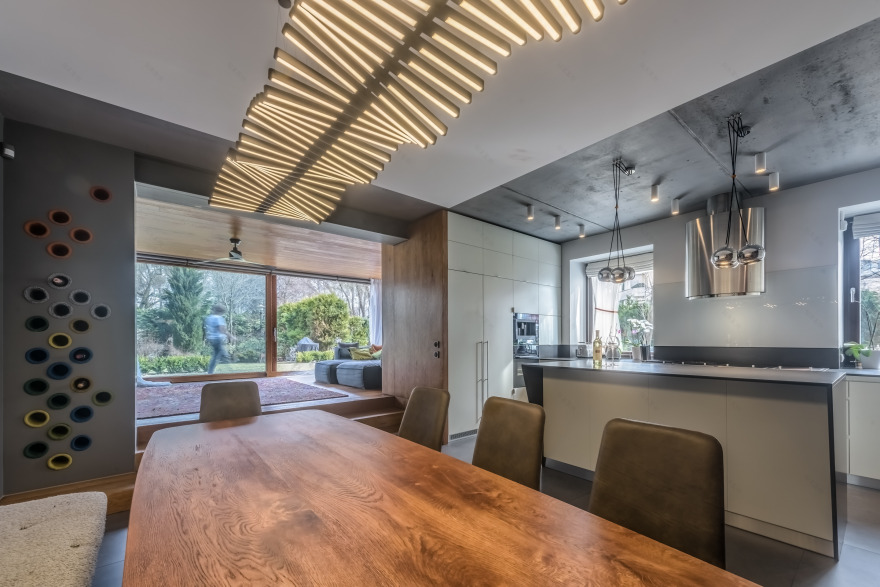 乌克兰公园区的 2000 年代联排别墅重建-14