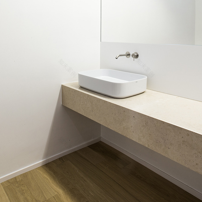 Bari 老屋翻新,打造现代生活空间-8