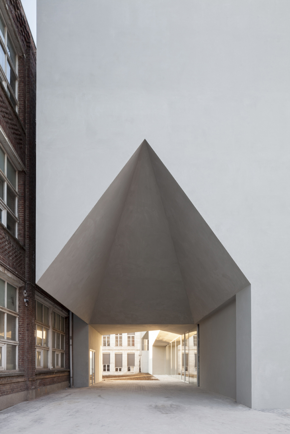 图尔奈建筑学院，比利时/为历史街区注入新特征-67