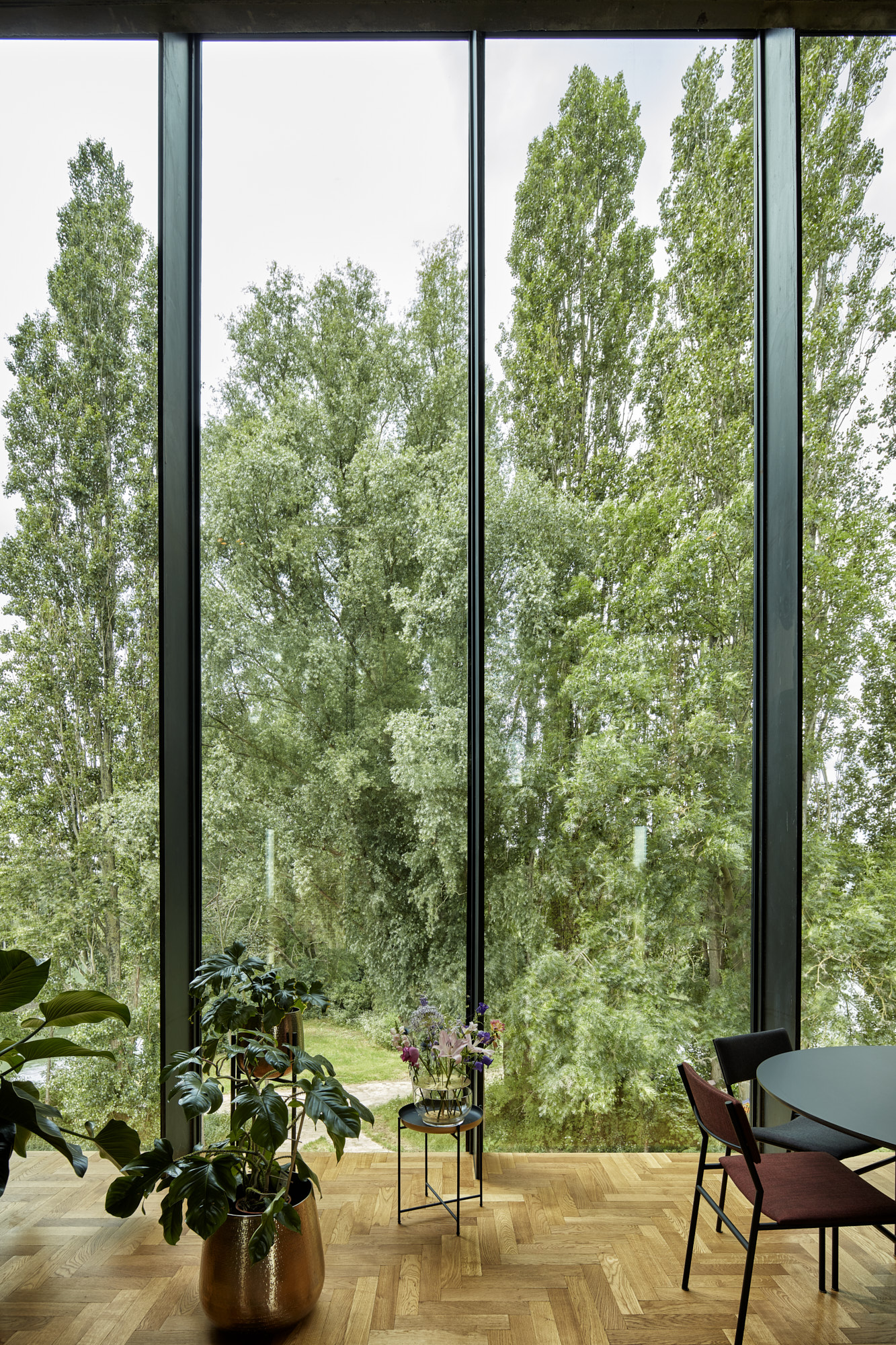 比利时 Tienen 的圆形砖房 | 40 厘米厚 15 米高的夯土墙-4