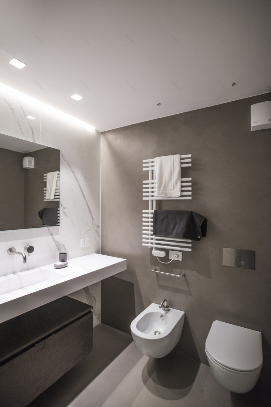 融合历史与现代的意大利古城公寓改造-28