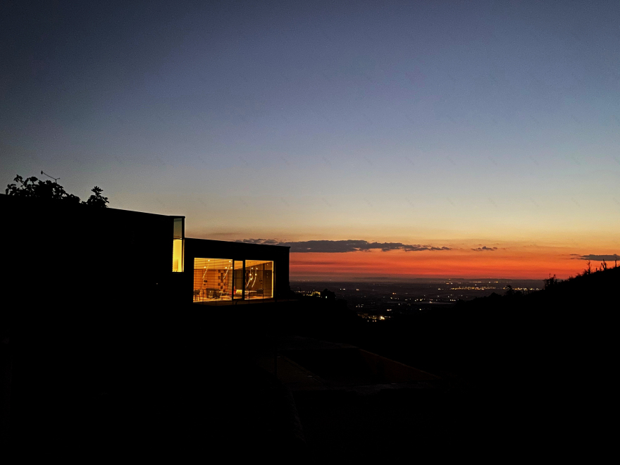 绿意盎然的自然之家——意大利 Villa Luz 别墅设计-24