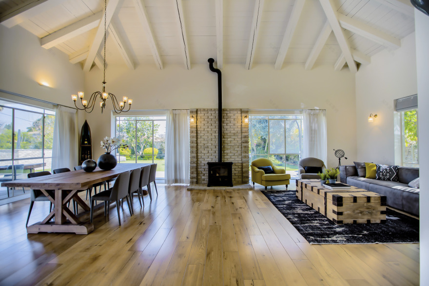 融合户外与室内的三层别墅设计-9