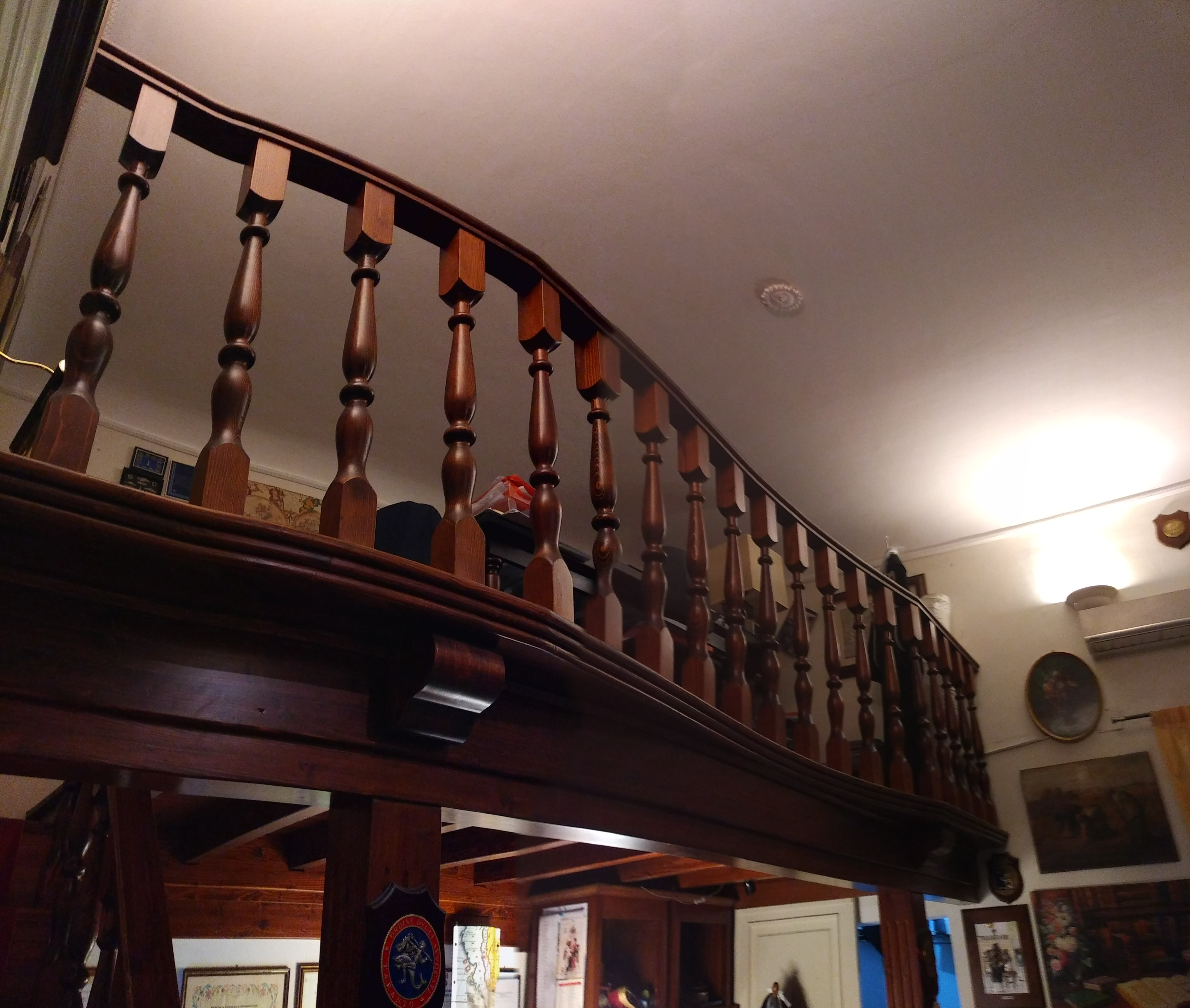 历史建筑中的现代法律工作室设计-6