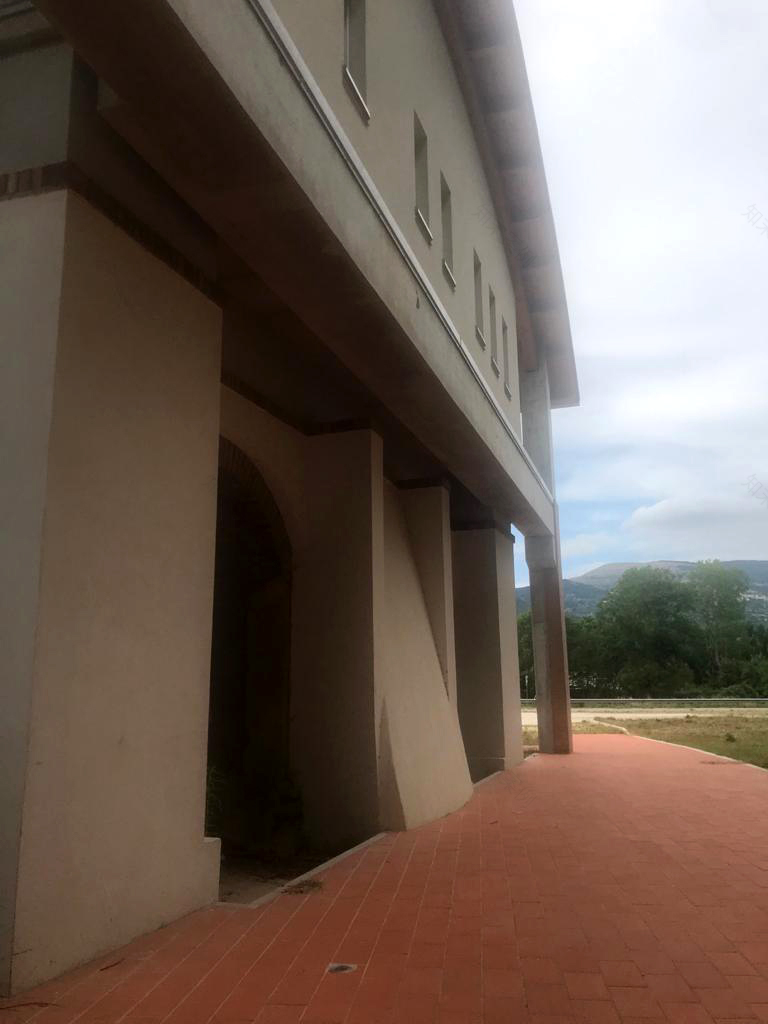 废弃砖窑的华丽转身 · 意大利 Cantalupo 文化实验室-5