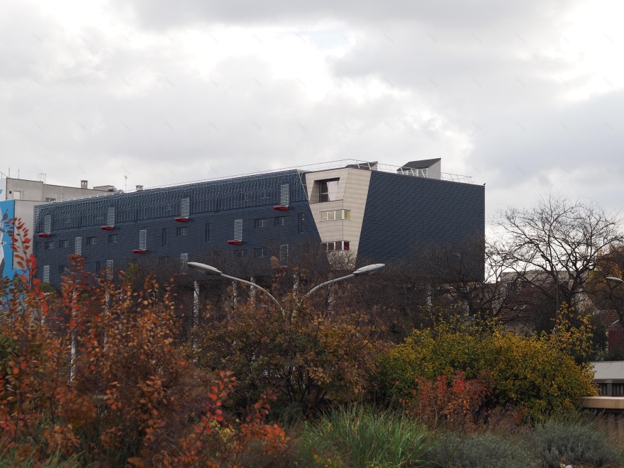 巴黎校园创新建筑设计,独立空中楼阁连接传统与未来-2