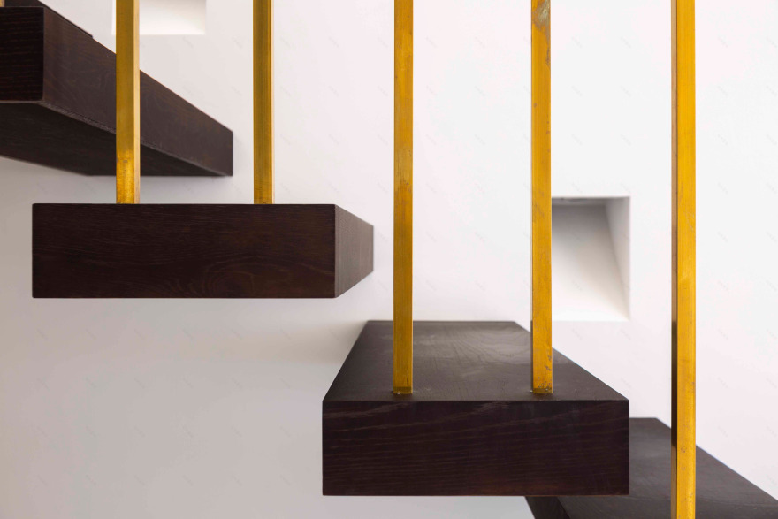 融合自然景观的西班牙风格别墅设计-9