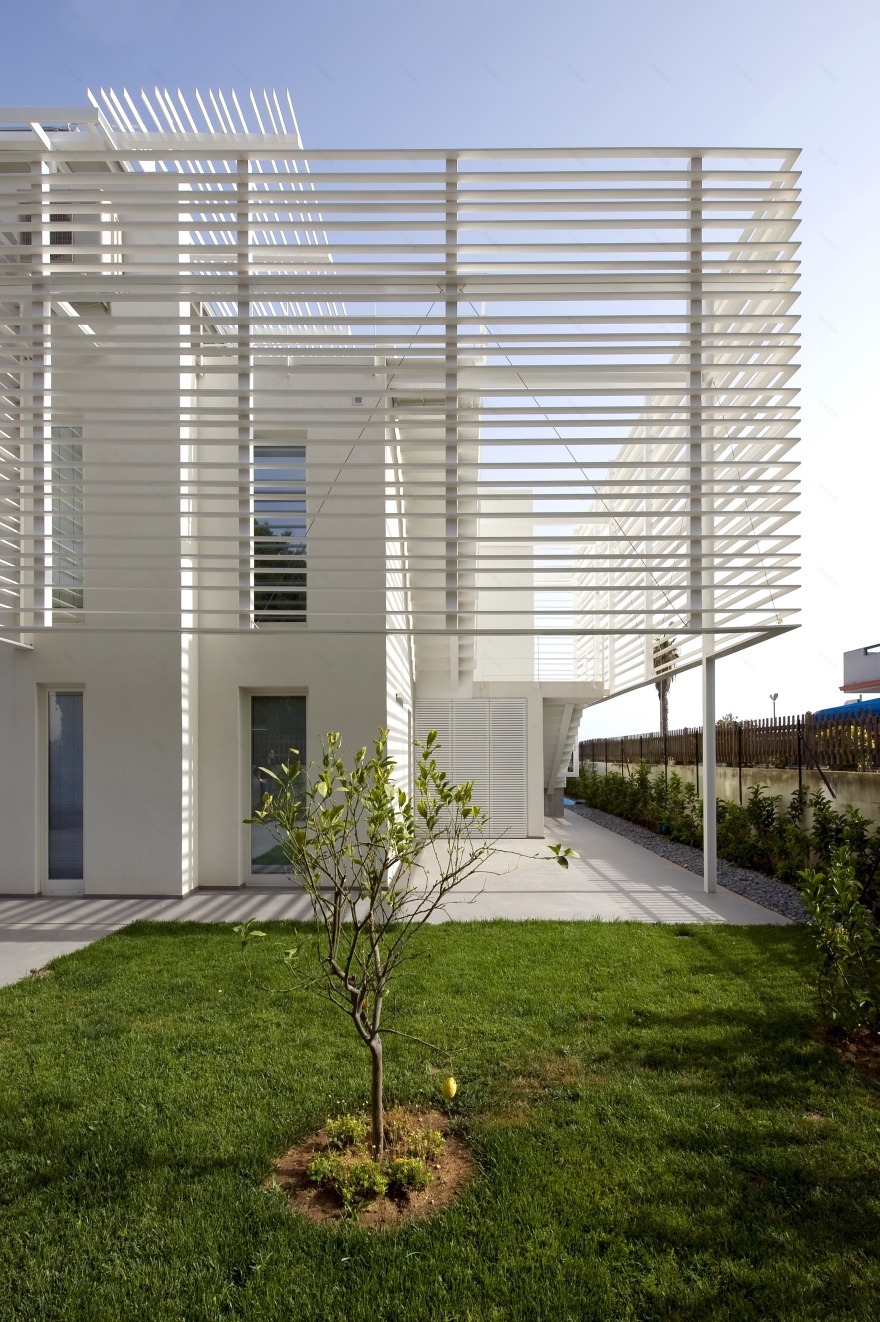 海滨别墅的现代蜕变 | 纯净、简约与功能性完美融合-8