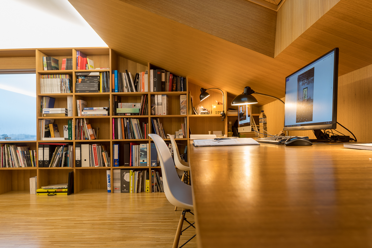 迷你仓库变身高颜值建筑师办公室-6