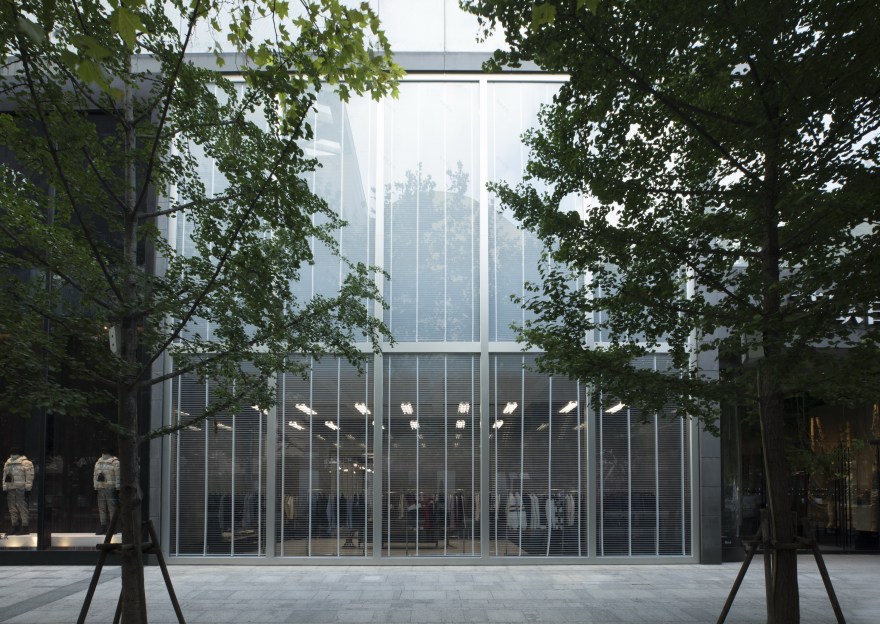 Thom Browne NY 旗舰店 | 复古与现代的完美融合-11