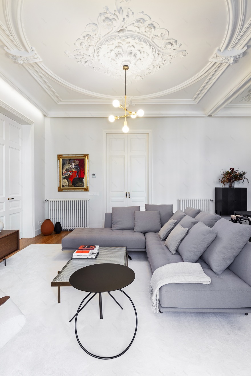 巴塞罗那现代主义建筑中的优雅家居-5