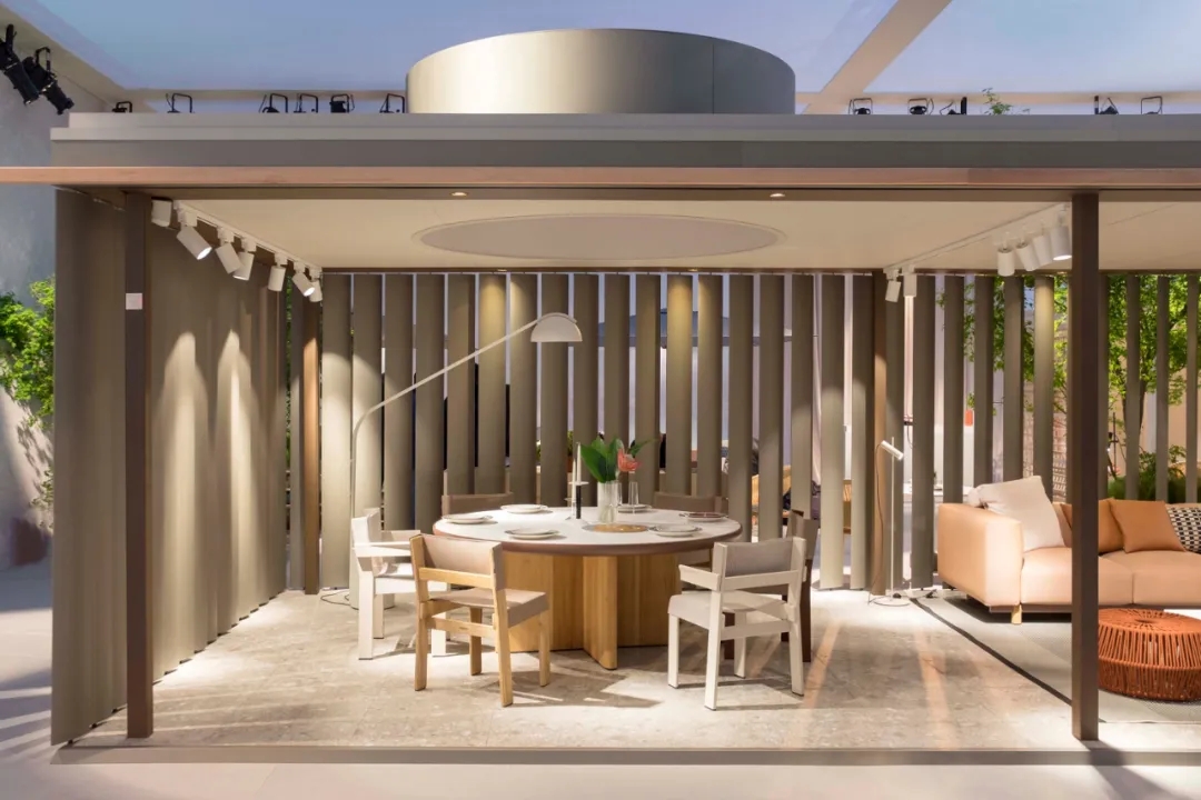 India Mahdavi 打造现代普罗旺斯风 | 银色别墅闪耀地中海魅力-48