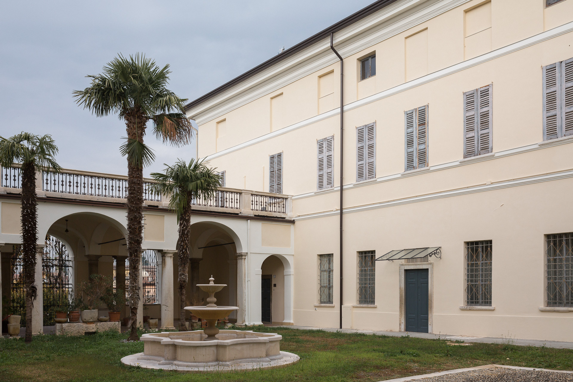 Alessandro Roveri丨公寓建筑丨restoration of historic palace-16
