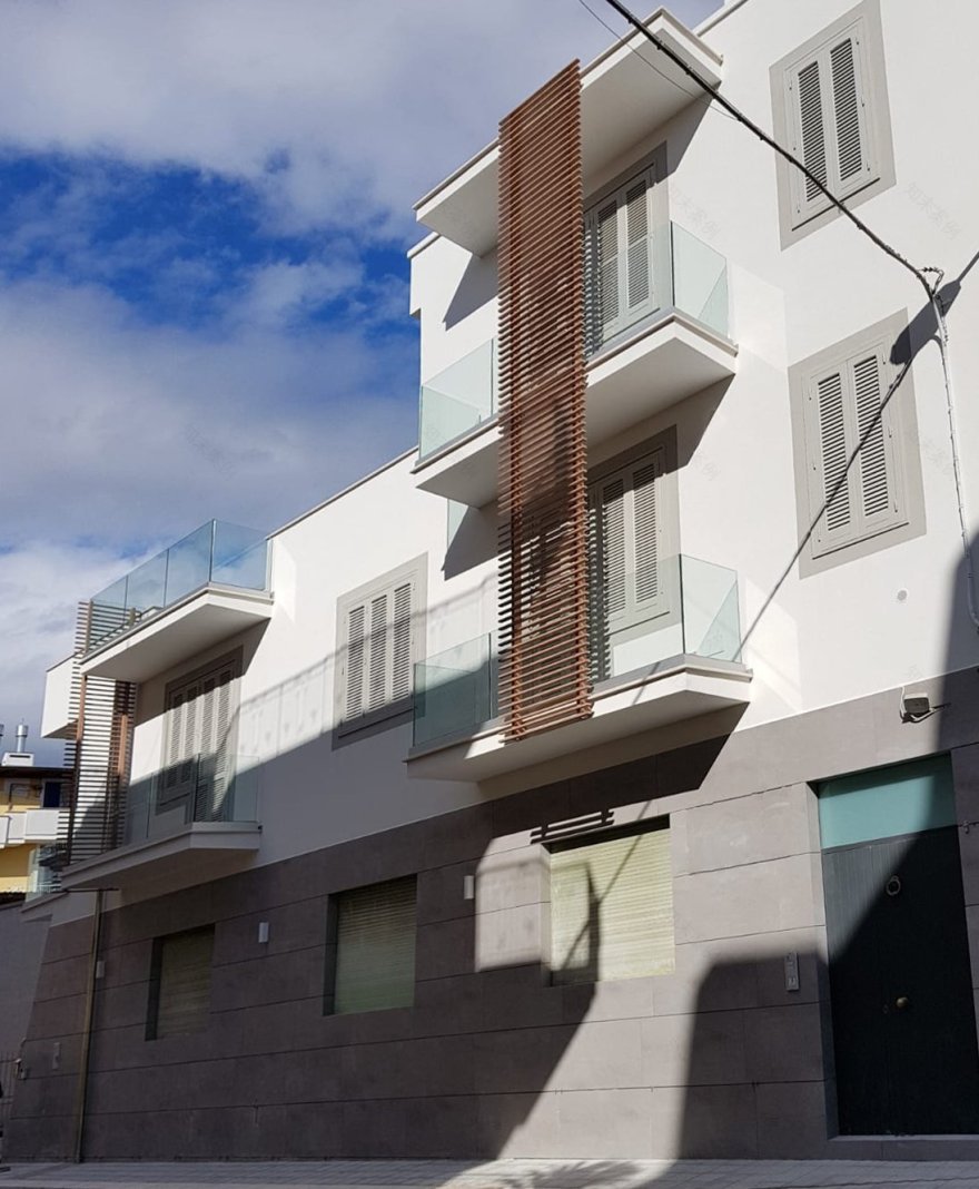 翻新公寓建筑 | 轻盈与原貌的完美结合-1