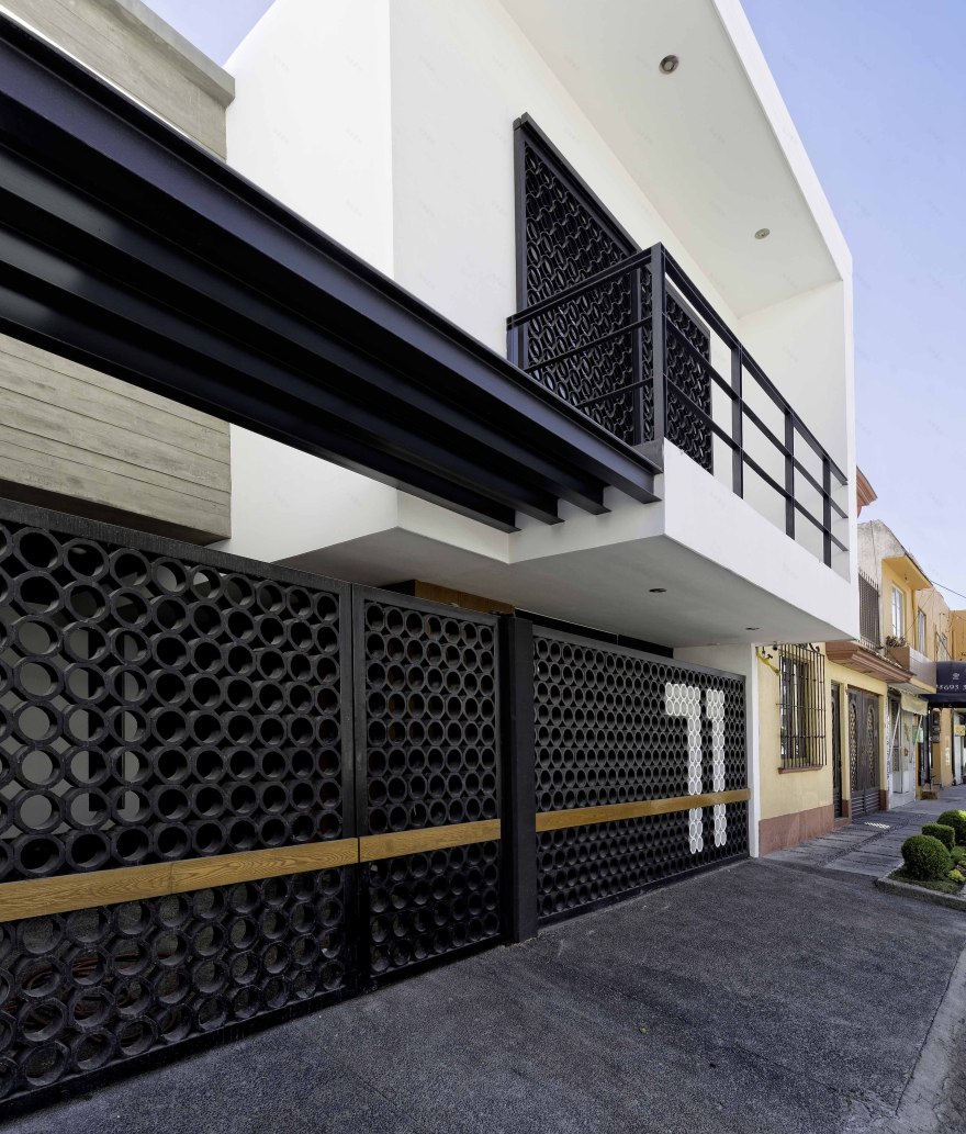 重塑 80 年代建筑,打造现代宜居别墅-0