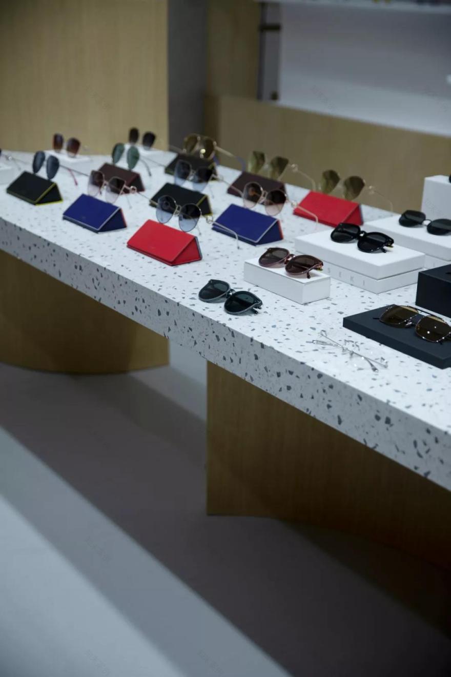 温润透镜的律动空间——EYE OF SOSEKI 眼镜店设计解析-48