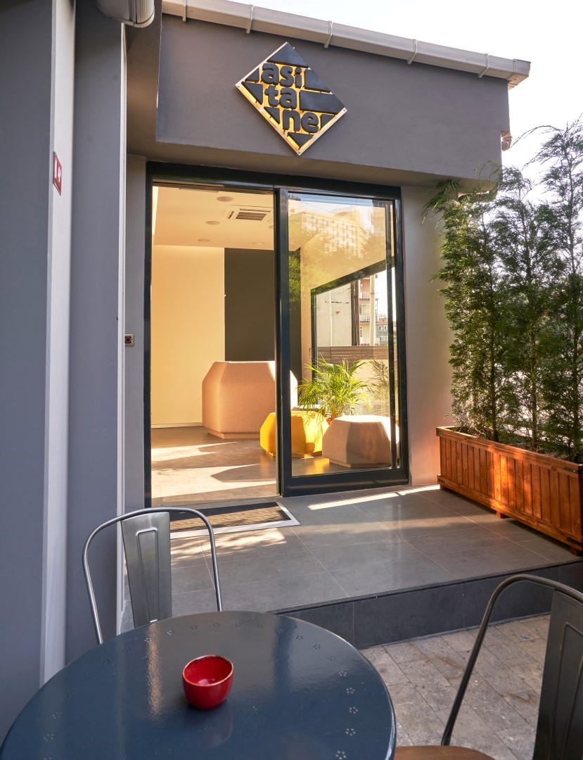 Istanbul 电影摄影棚设计 | 温暖高效的创意空间-14