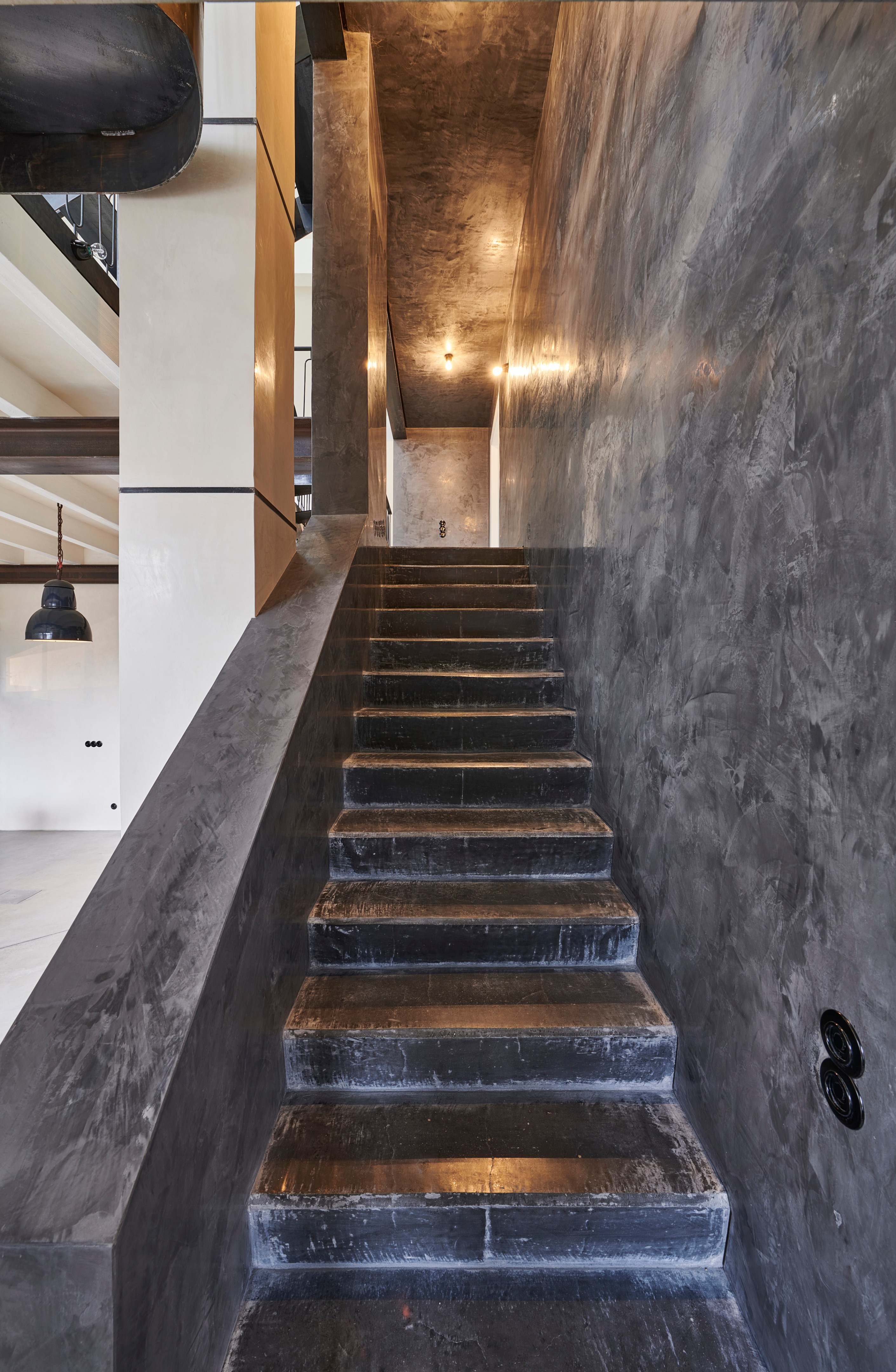 罗马传统工艺重建百年农舍,Timothy Hanghofer 的 7 年杰作-34