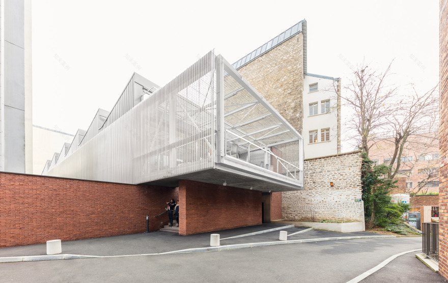 巴黎 C3S 展览空间 | 轻盈锯齿屋顶,明亮无拘束-3