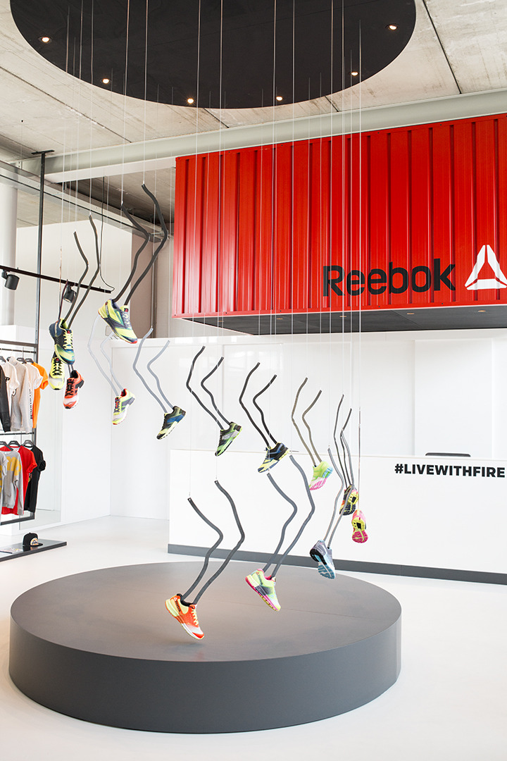 dxp architetti丨鞋店丨Reebok Showroom PR-4