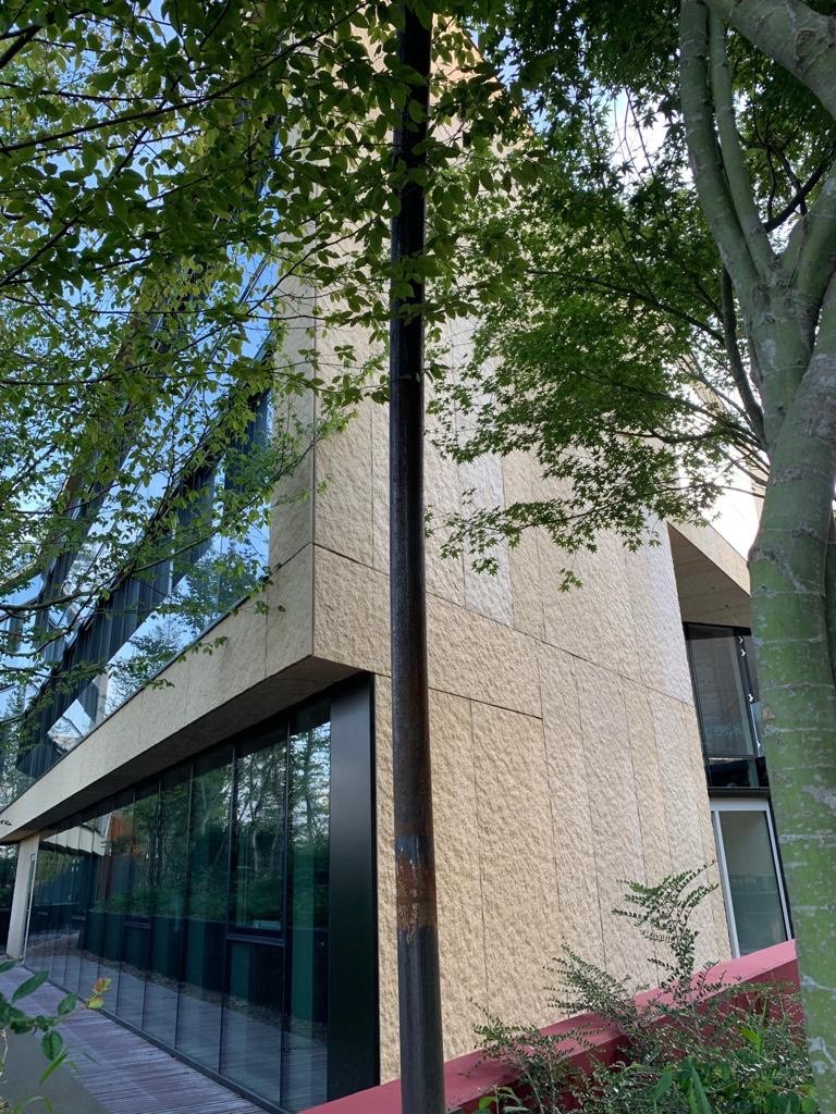 黄石矩阵的超高性能混凝土立面设计-23