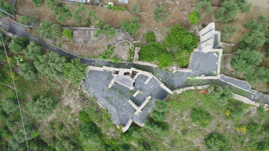 绿意盎然 | 意大利传统石屋的现代演绎-35