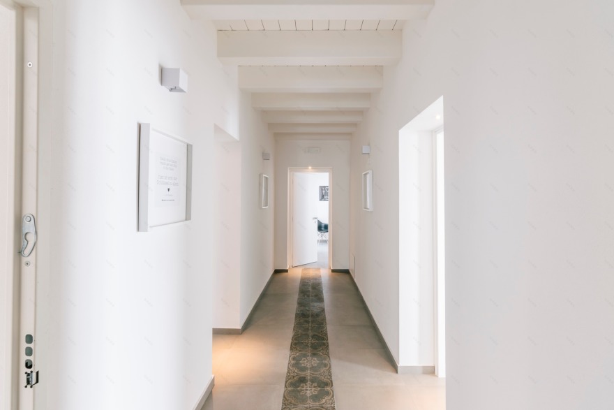 历史与现代交融的“第十三受害者广场”建筑改造-17