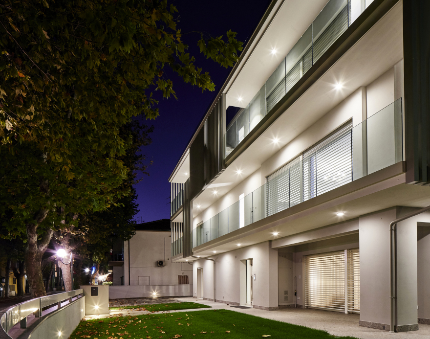 意大利简约风格别墅设计,重塑 60 年代风情-15