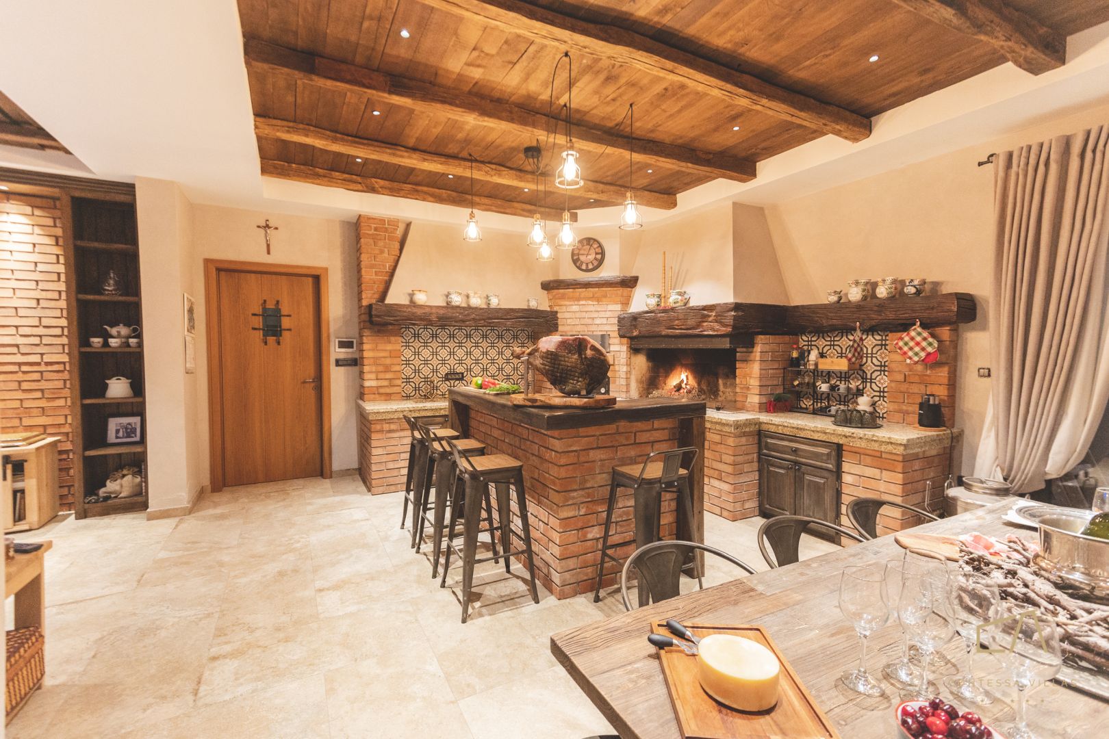 Željko De Carina丨快餐店丨open fireplaces and pizza oven-5