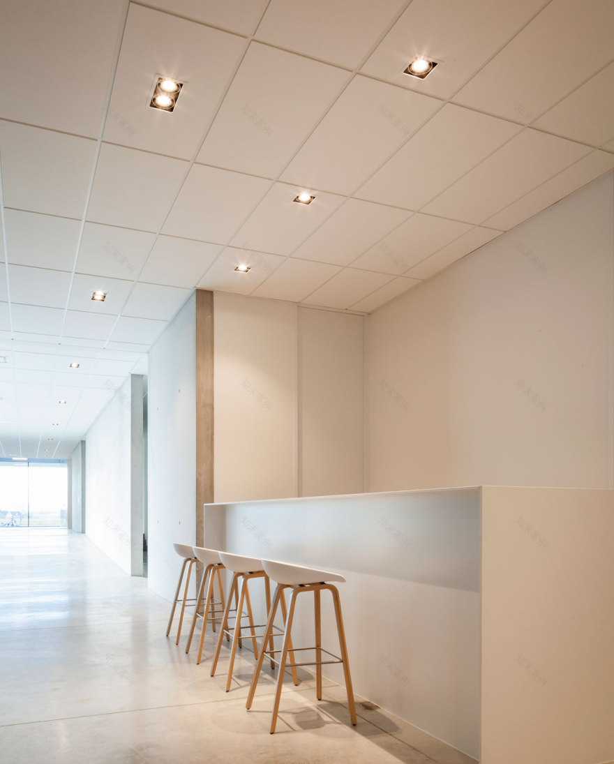 悬浮工业风总部大楼,展现现代办公空间魅力-6