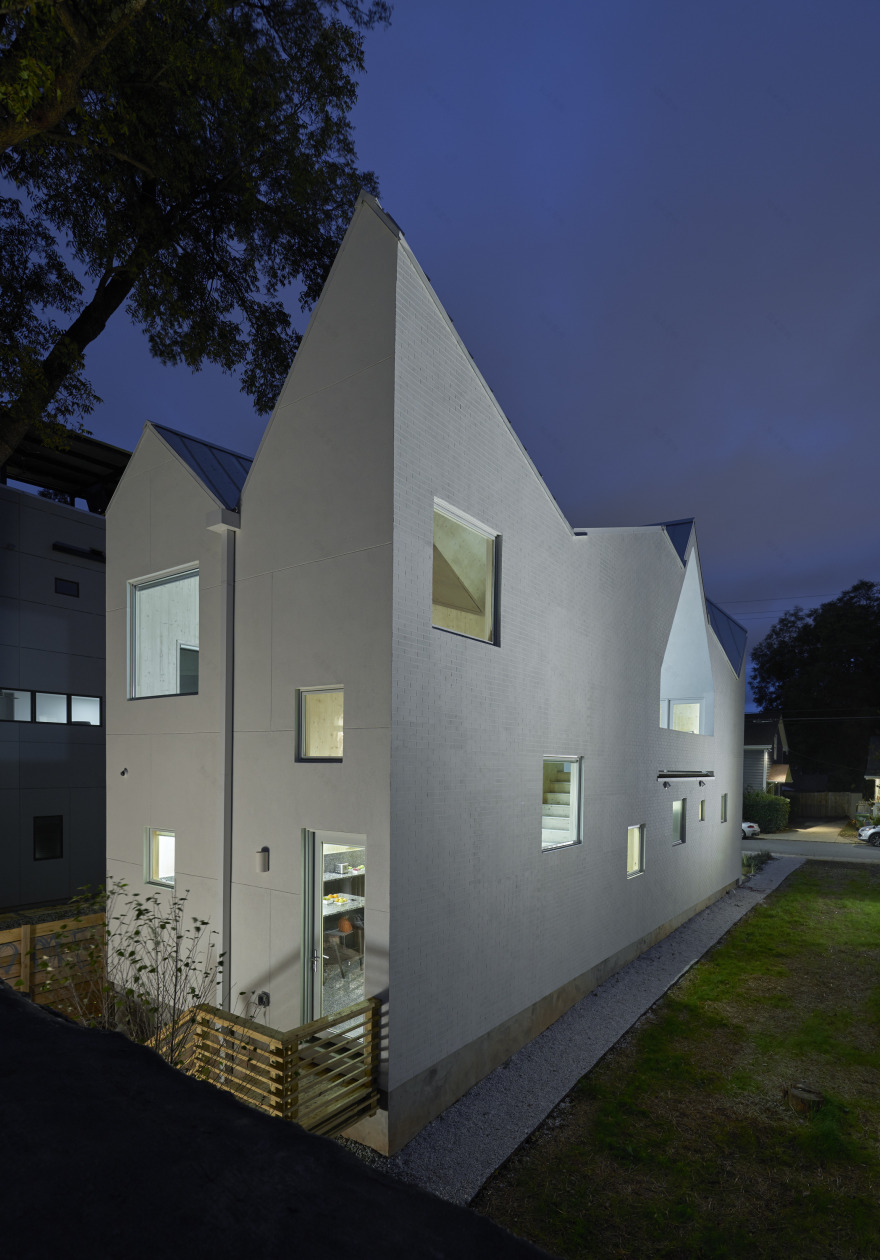 颠覆传统的木质别墅设计-21