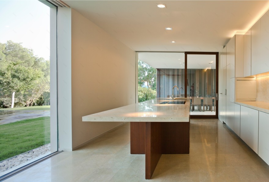 森林中的别墅,开放式空间与私密性的完美结合-15