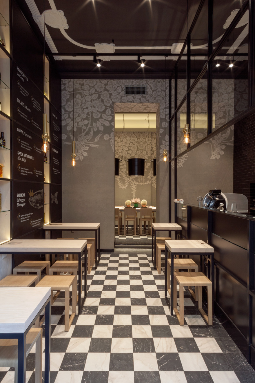 历史悠久的 Biffi 糕点店旁的精致快餐店-0