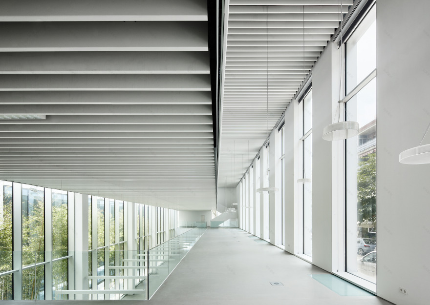 巴塞罗那“炼金厂”建筑重生 · 多功能社区设施-8