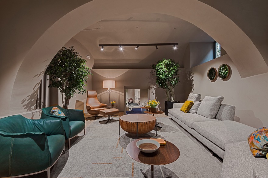 波尔特罗纳·弗劳展厅-56