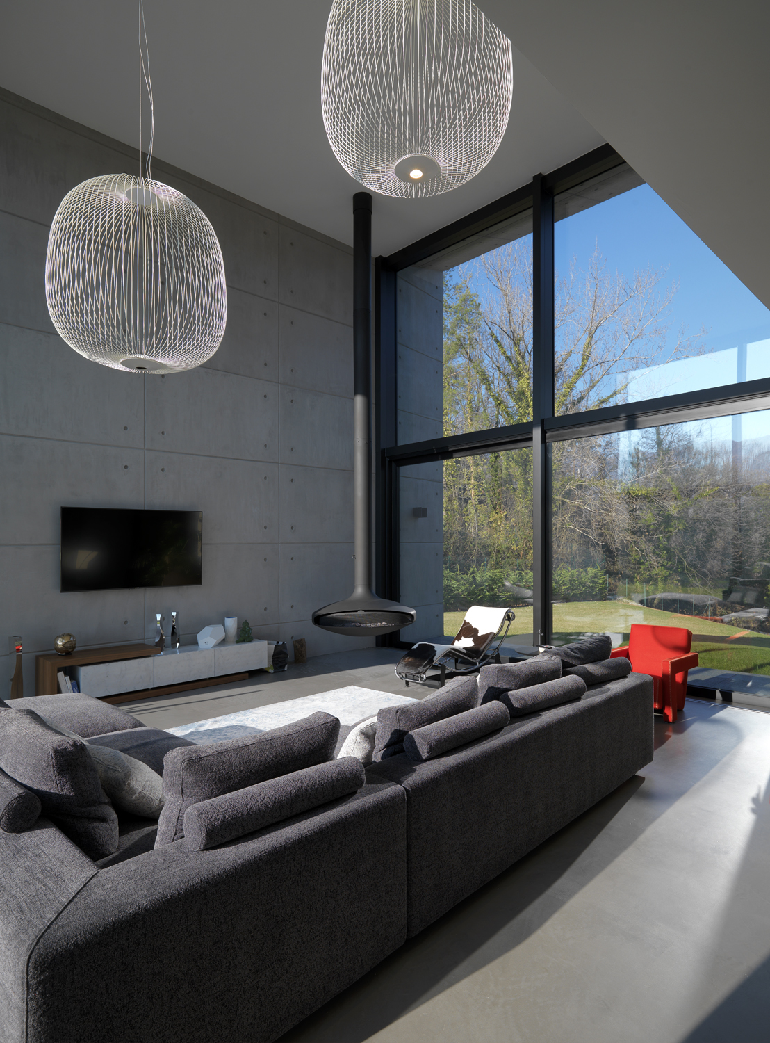 悬浮森林中的透明别墅-47