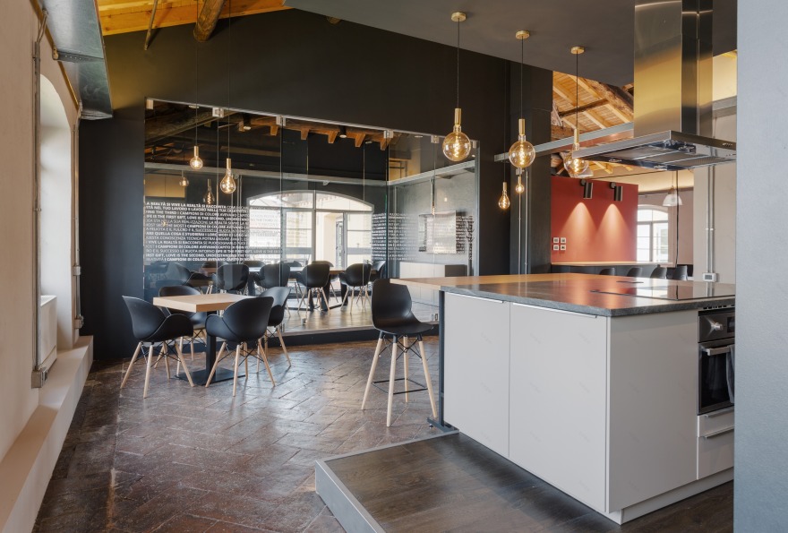 米兰工业风办公室设计-3