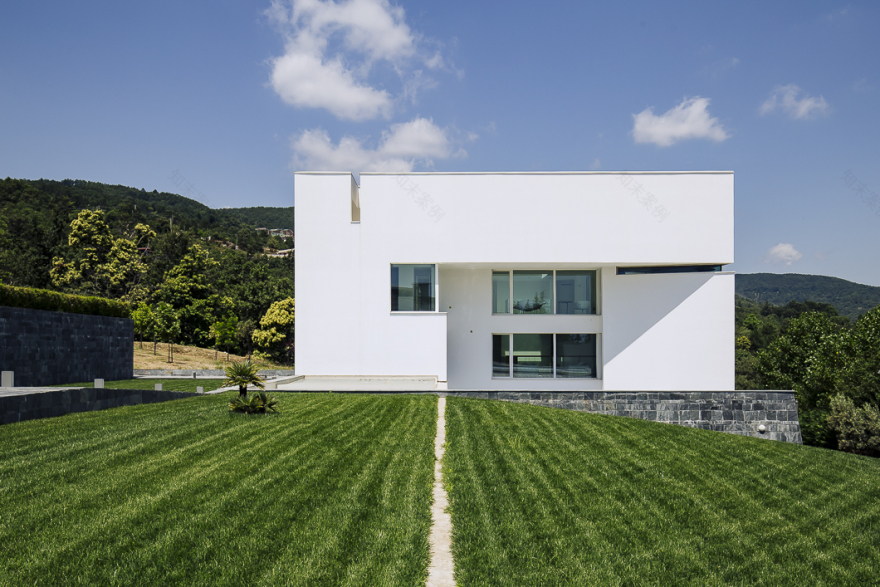 意大利 Sila 山区的生态住宅设计-0