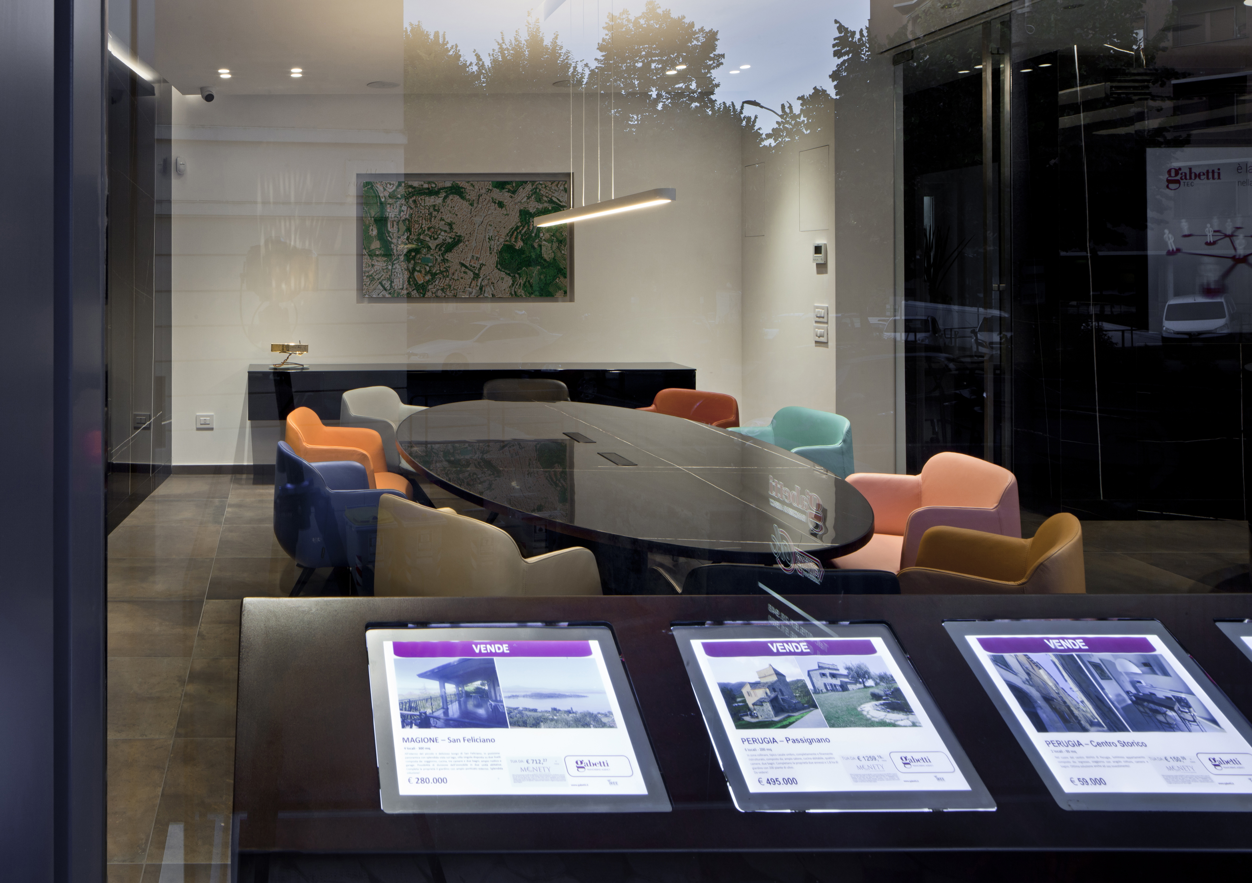 Gabetti Agency · 融合城市景观的室内设计-4