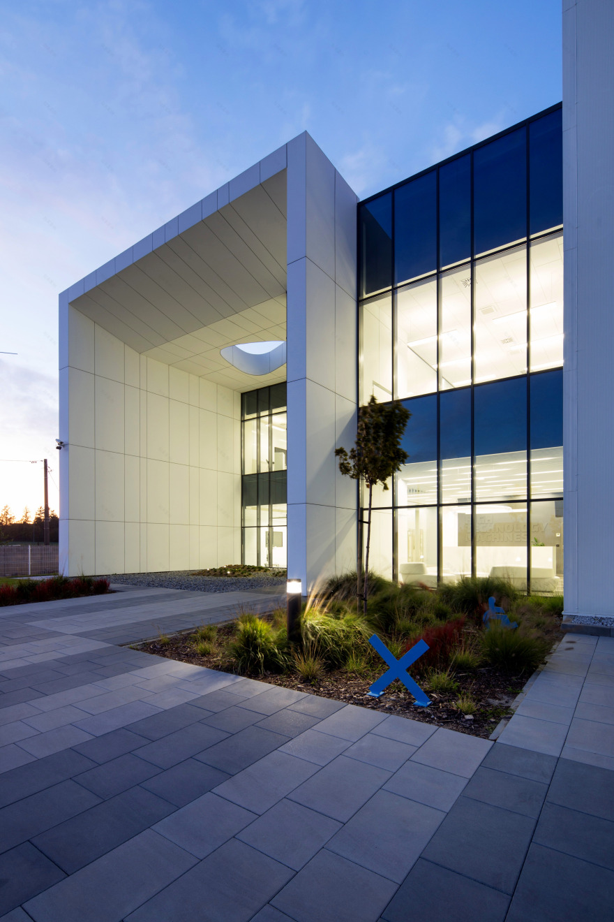 高科技机器研究与开发中心-7