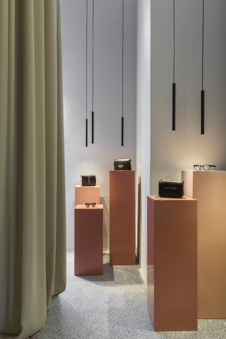 KAOS&CO 服装店-10