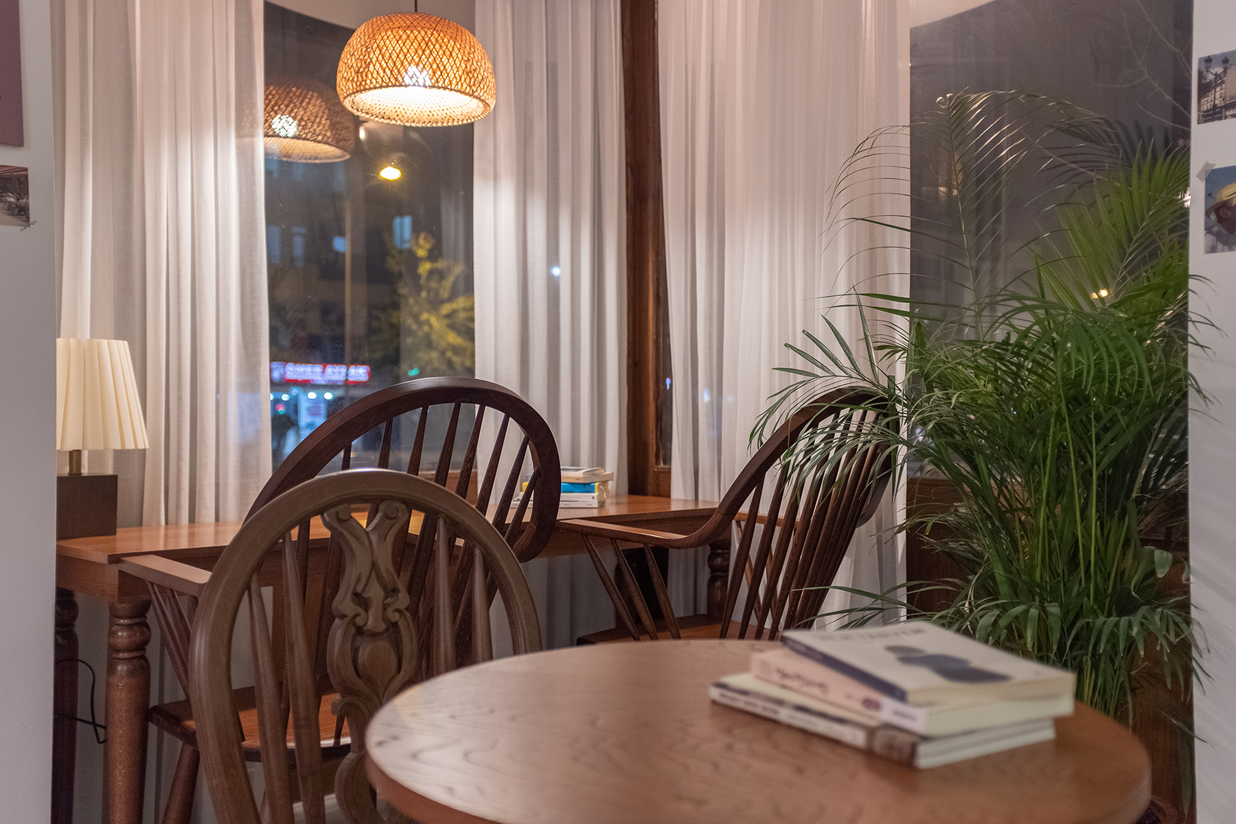 韩风咖啡店设计 | 温暖木质空间的现代演绎-1