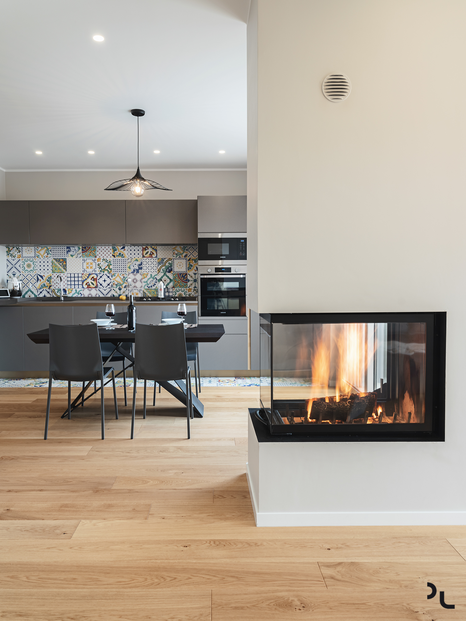 巴里城市气息 | 90 平米旧公寓的现代重生-4