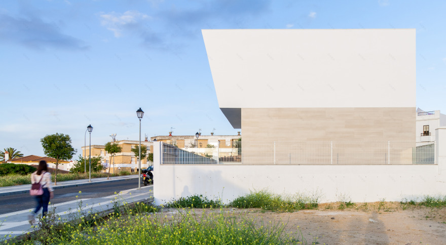 梦幻般的贝塞尔别墅 | 传统与现代的完美结合-5