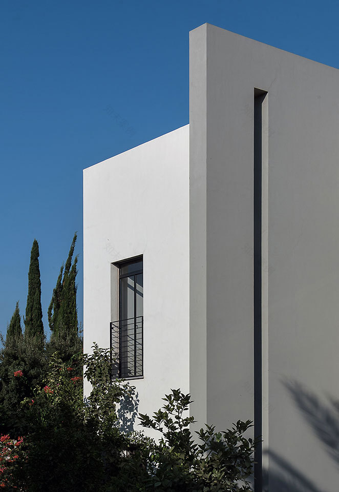 特拉维夫双家庭别墅 | 铝制框架与自然光的巧妙融合-26