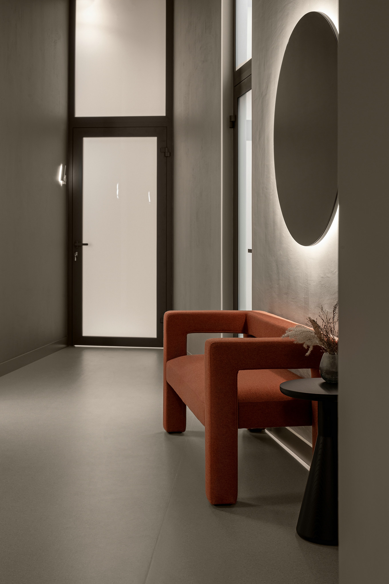 暖色调搭配裸露的水泥墙，尽显温馨大气-7