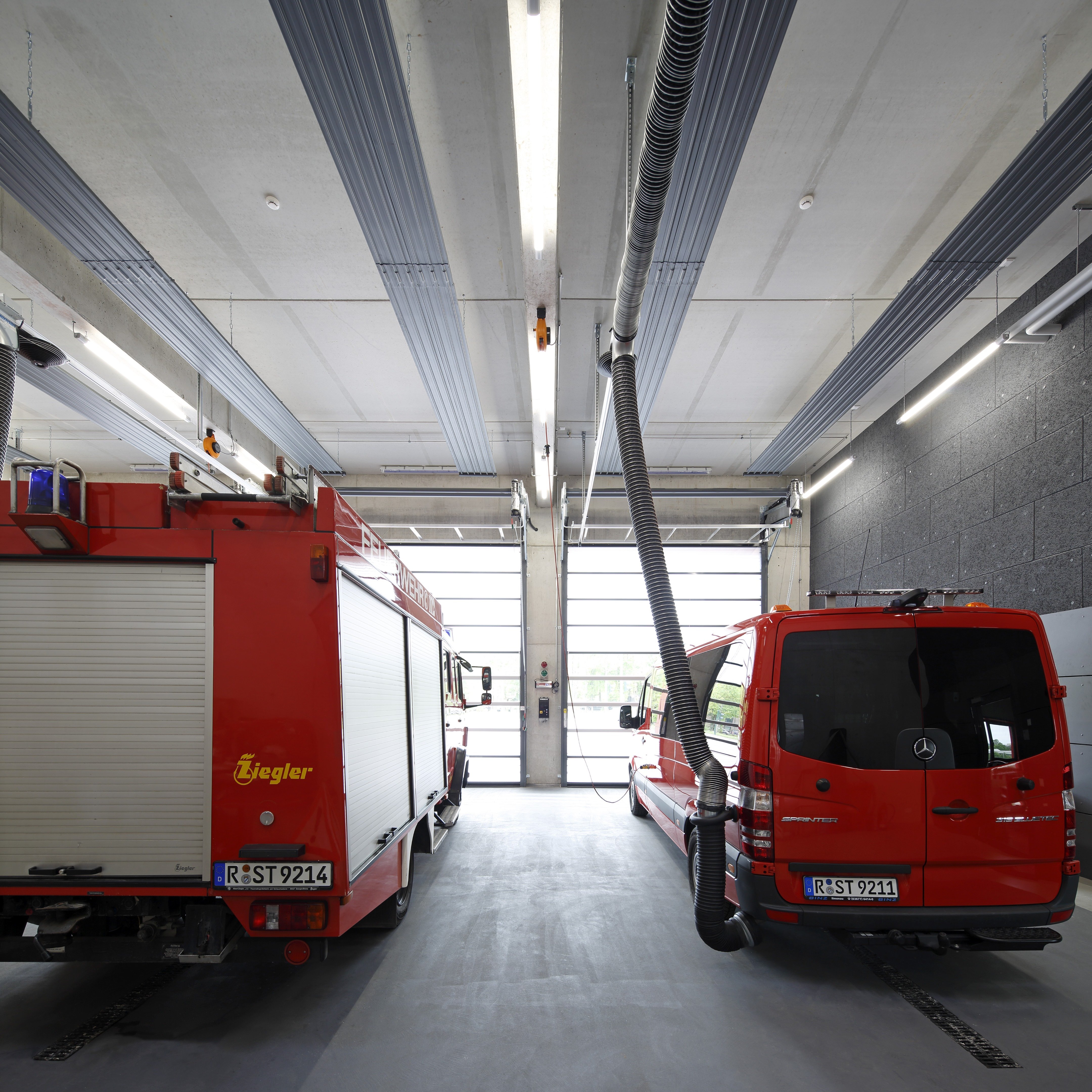 Fire station- Nueva estación de bomberos- Nuovi vigili del fuoco- Ny brandkår- Neubau Feuerwehr, HochBauAmt Regensburg Germany-41