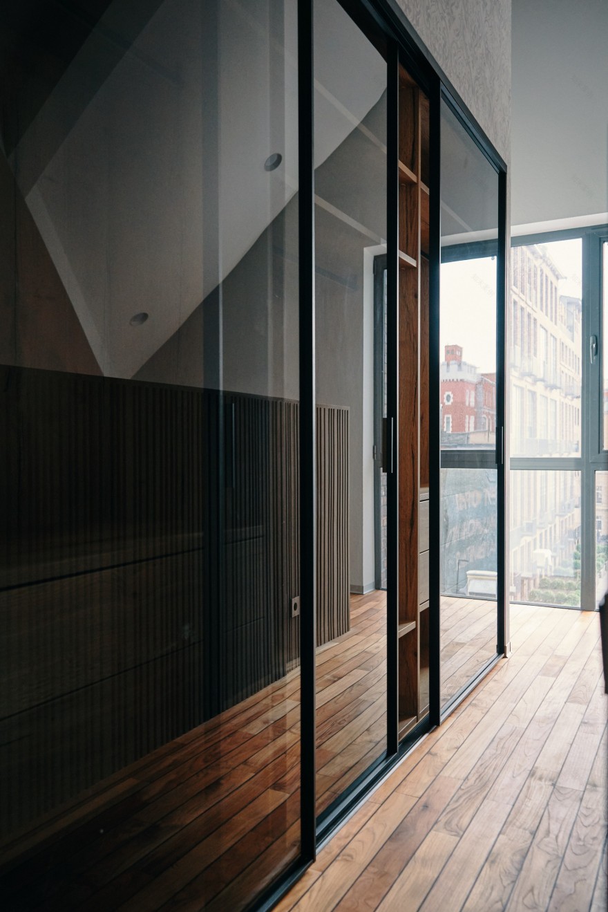 黑框嵌入式 raumplus 壁橱-- 现代家居设计佳作-12